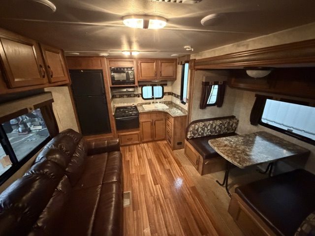 2015 Gulf Stream Innsbruck 25SBW - Image 14
