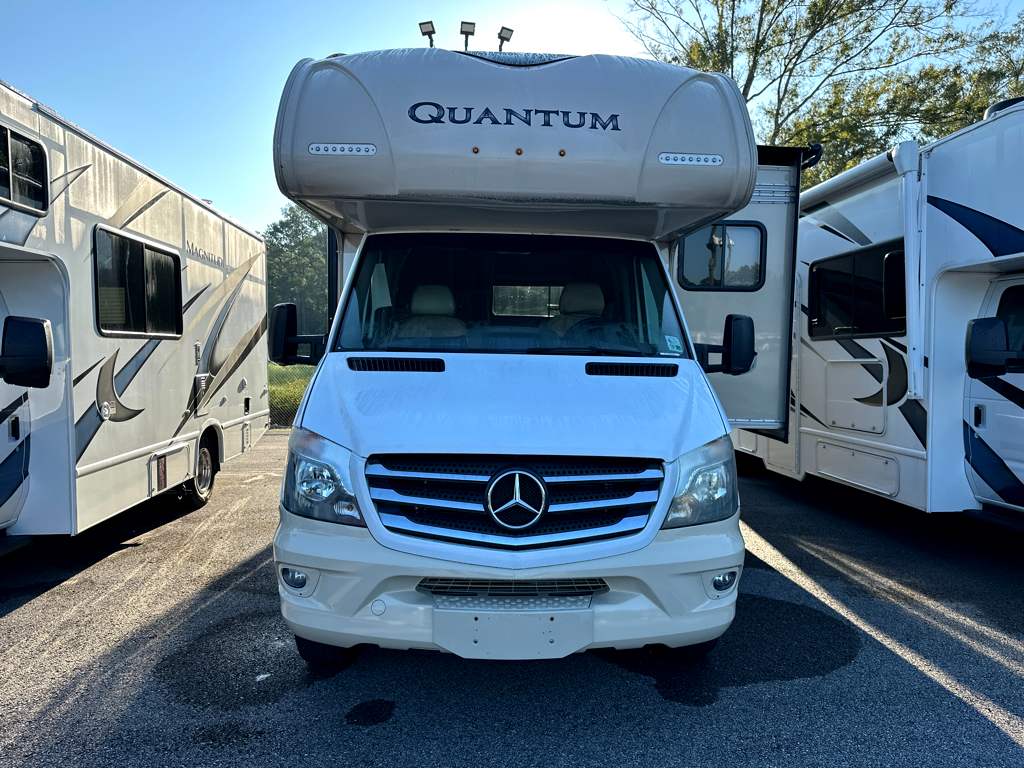 2018 THOR MOTOR COACH QUANTUM KM24 - Image 2