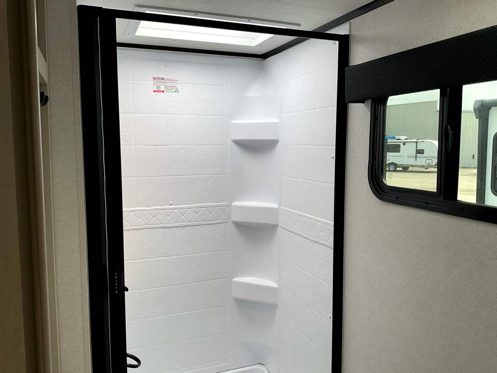 2027 JAYCO Jay Feather 25BH - Image 19