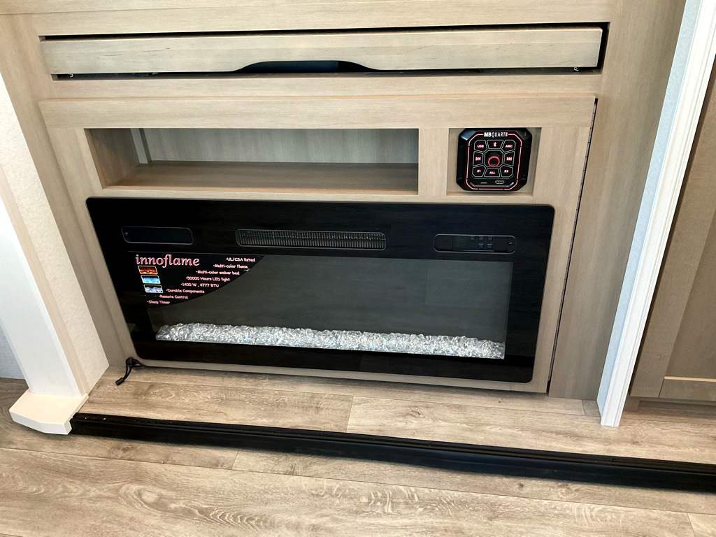 2027 JAYCO Eagle 355 MBQS - Image 13