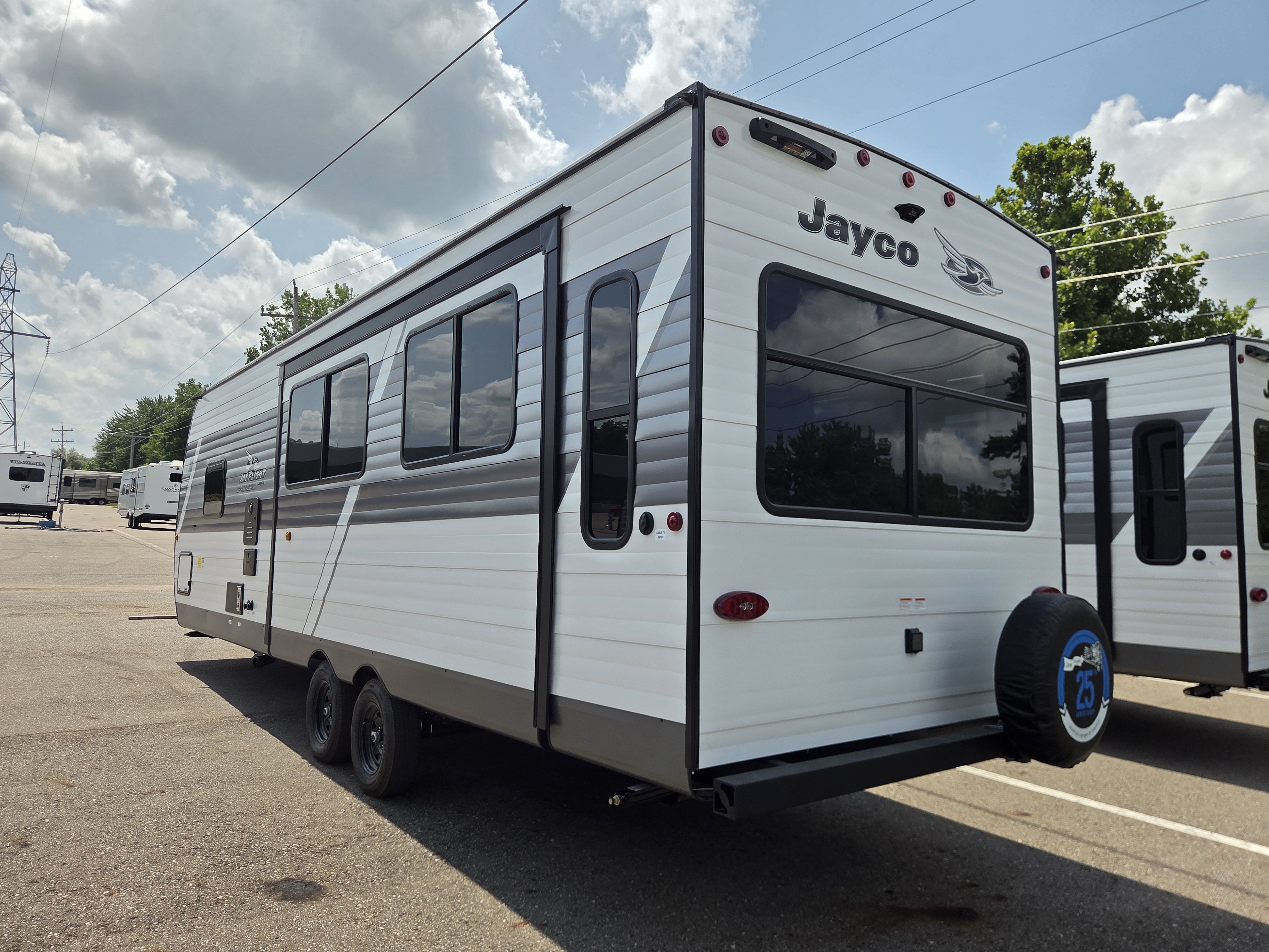 2027 Jayco Jay Flight SLX 262RLS - Image 3