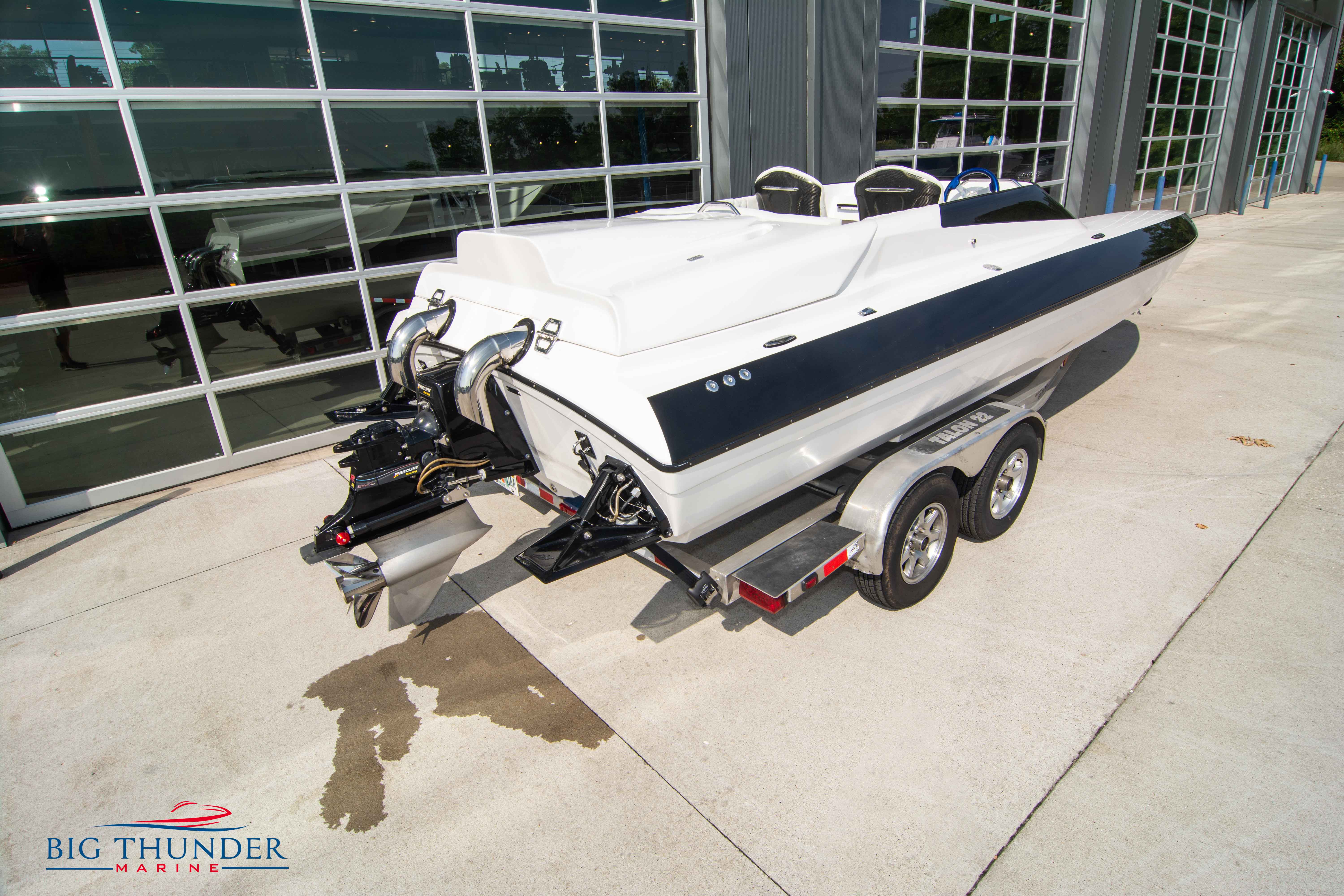 2019 Spectre Screaming Eagle 22 Talon - Image 12