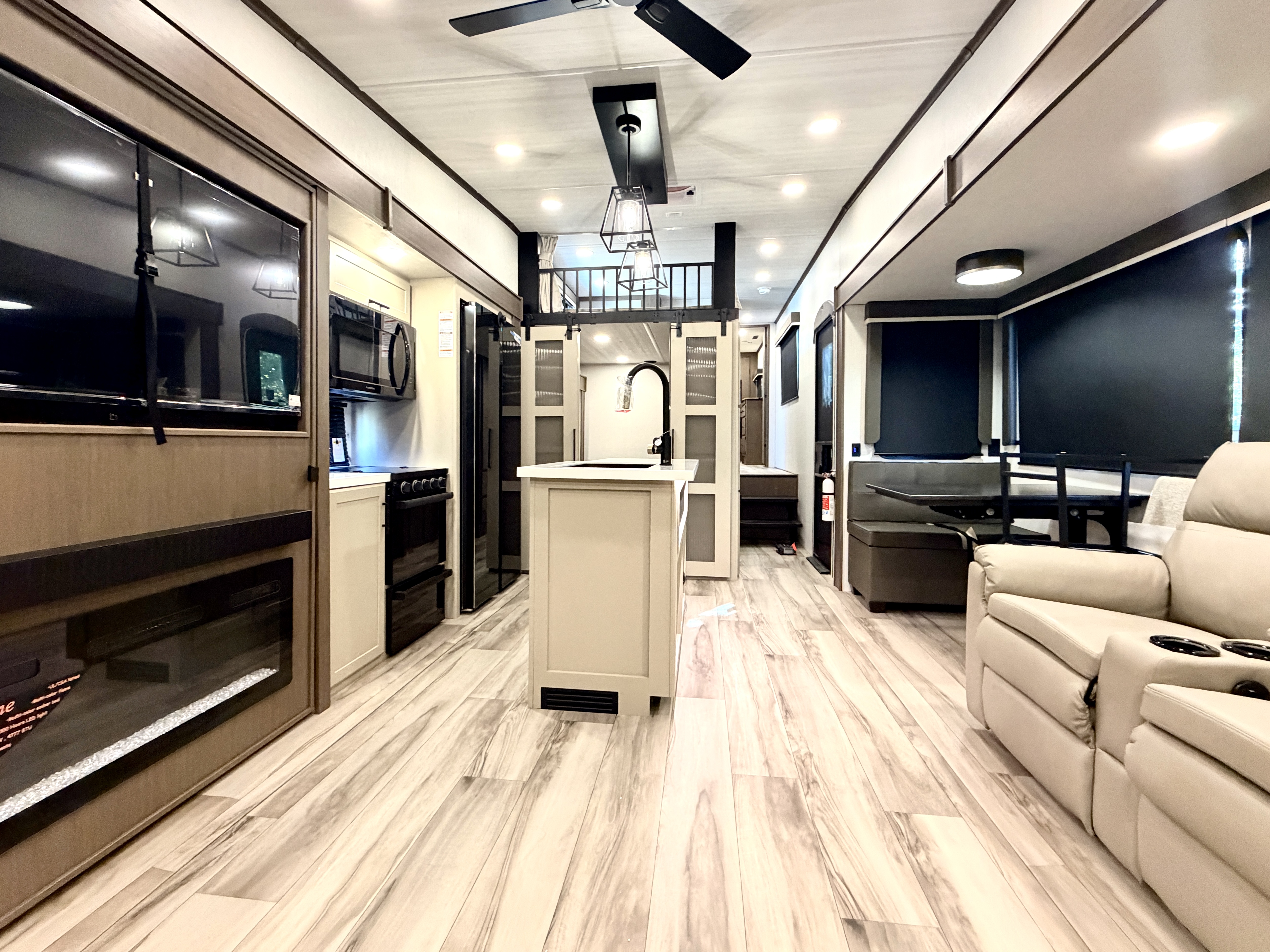 2027 Keystone Cougar 360MBI - Image 11