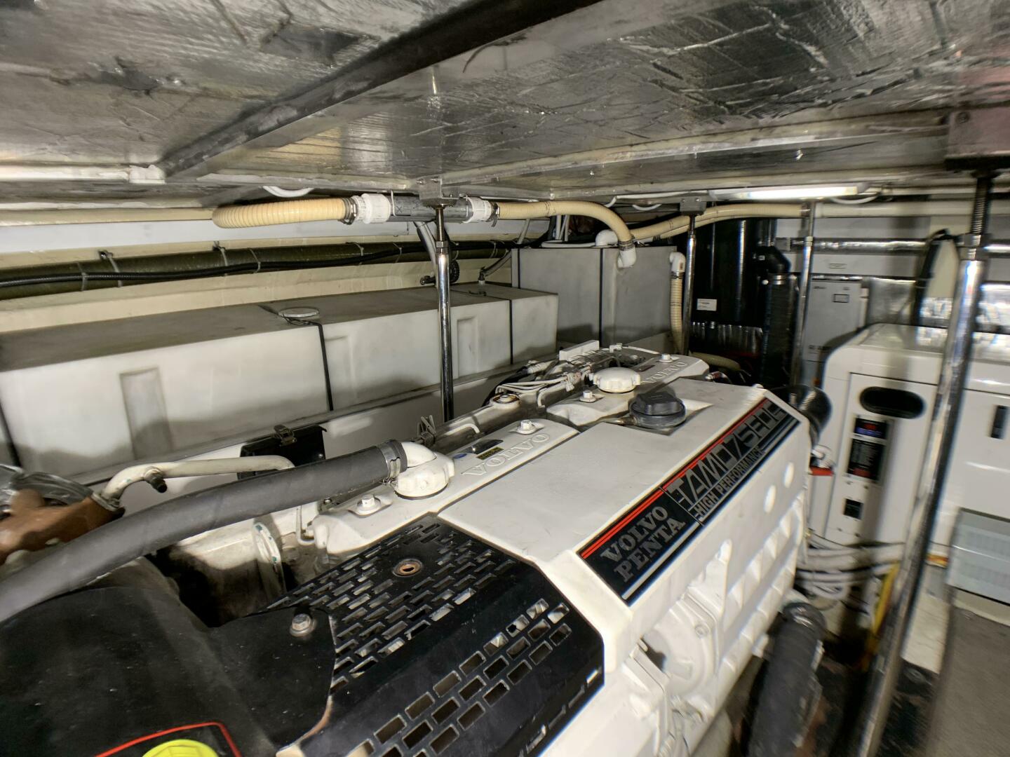 2006 Carver 56 Voyager - Image 33