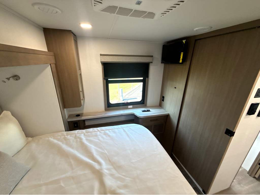 2027 JAYCO GREYHAWK 30Z - Image 28