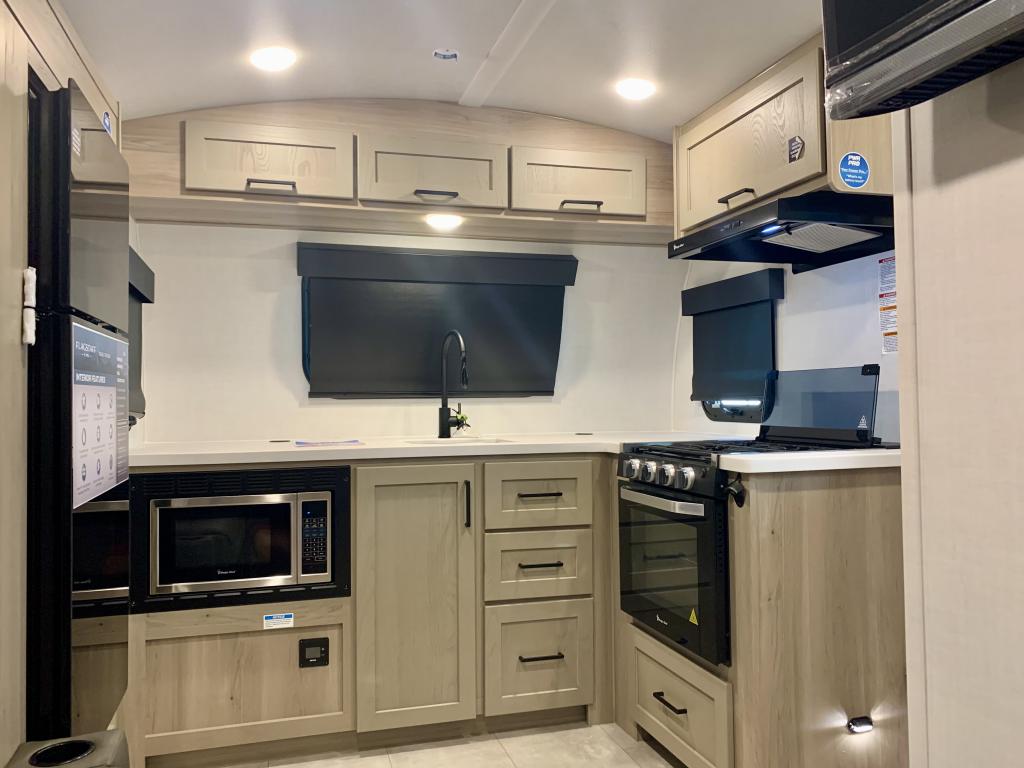 2026 FOREST RIVER E20FK - Image 33
