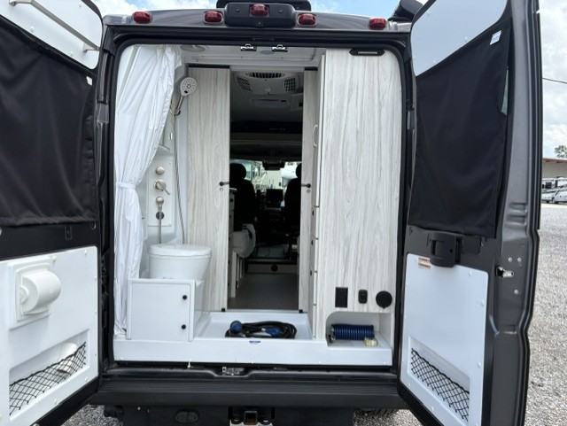 2025 JAYCO COMET 18C - Image 5