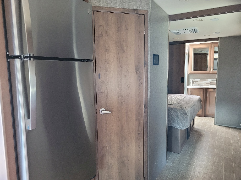 2022 Thor Motor Coach Omni BT36 - Image 11