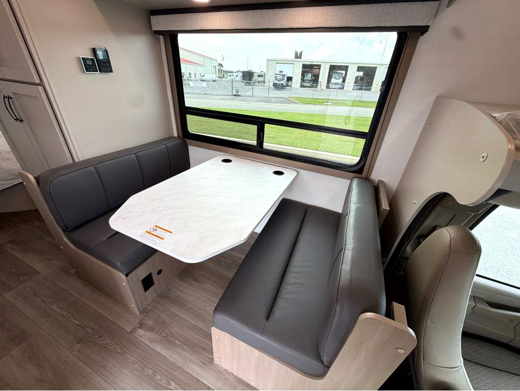 2027 JAYCO REDHAWK SE 22C - Image 32