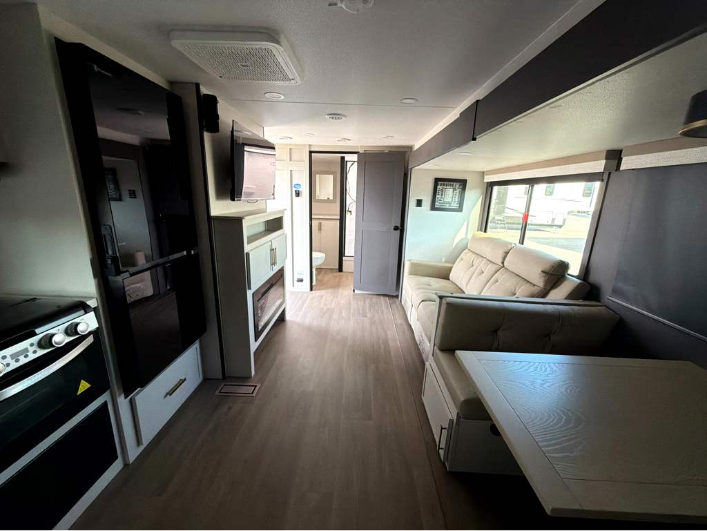 2027 VENTURE RV STRATUS 261VRB - Image 22