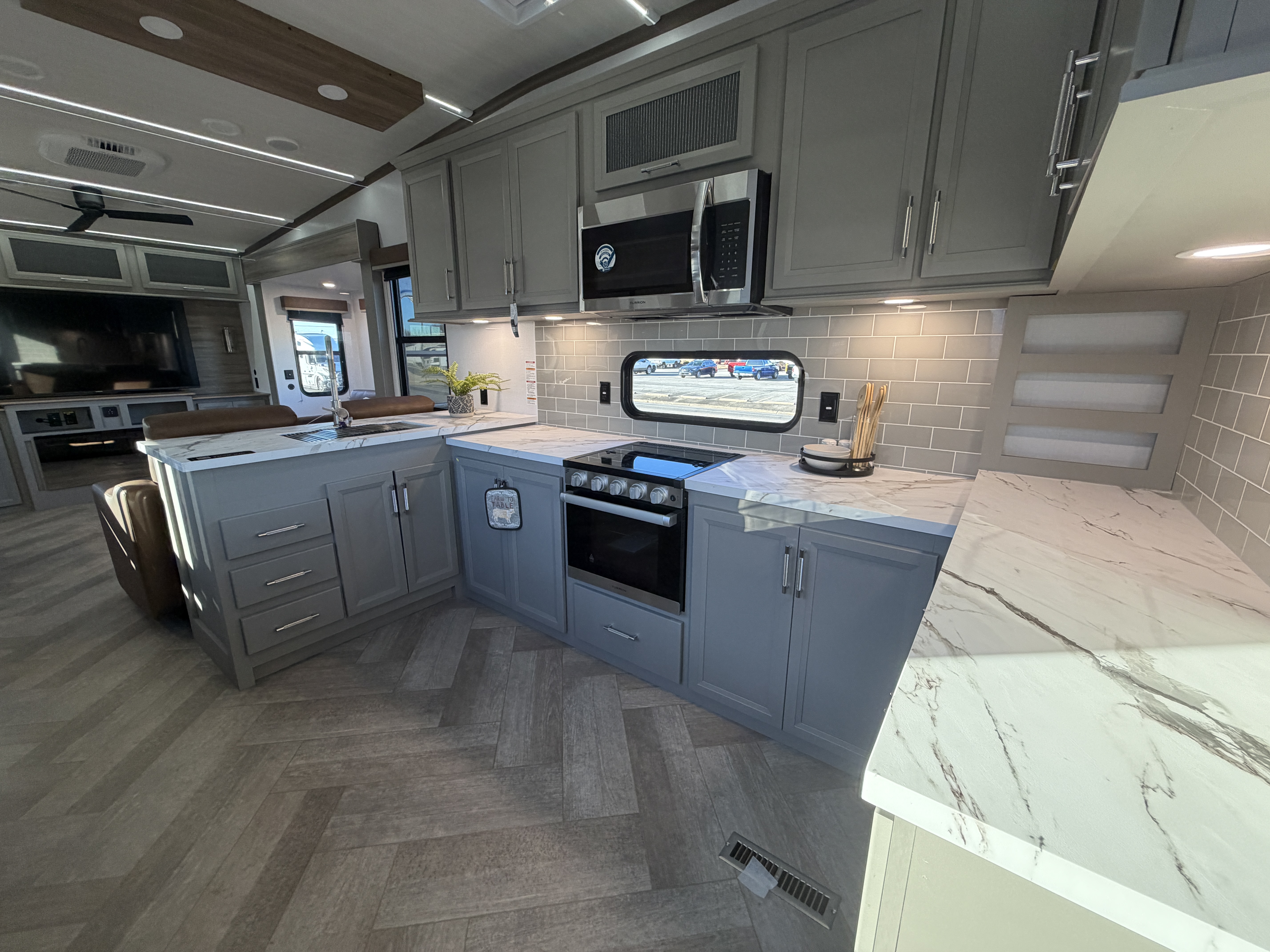 2026 Keystone Sprinter 3520RDS - Image 13