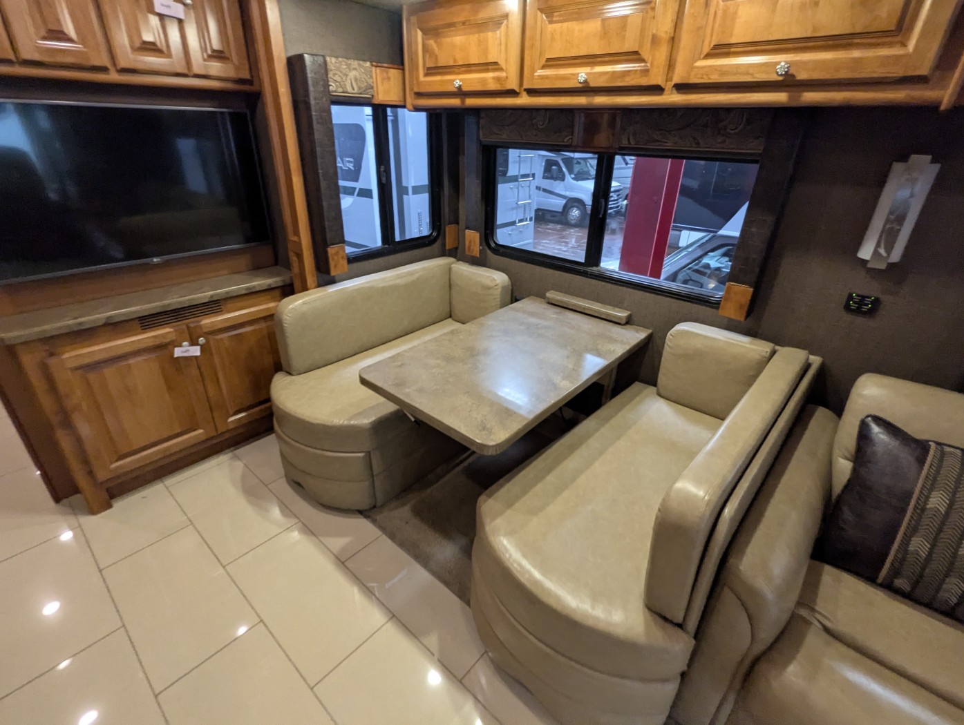 2016 Tiffin Allegro Red 38 QBA - Image 14