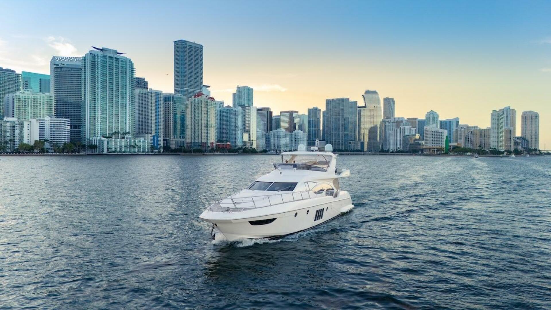 2012 Azimut Evolution - Image 3