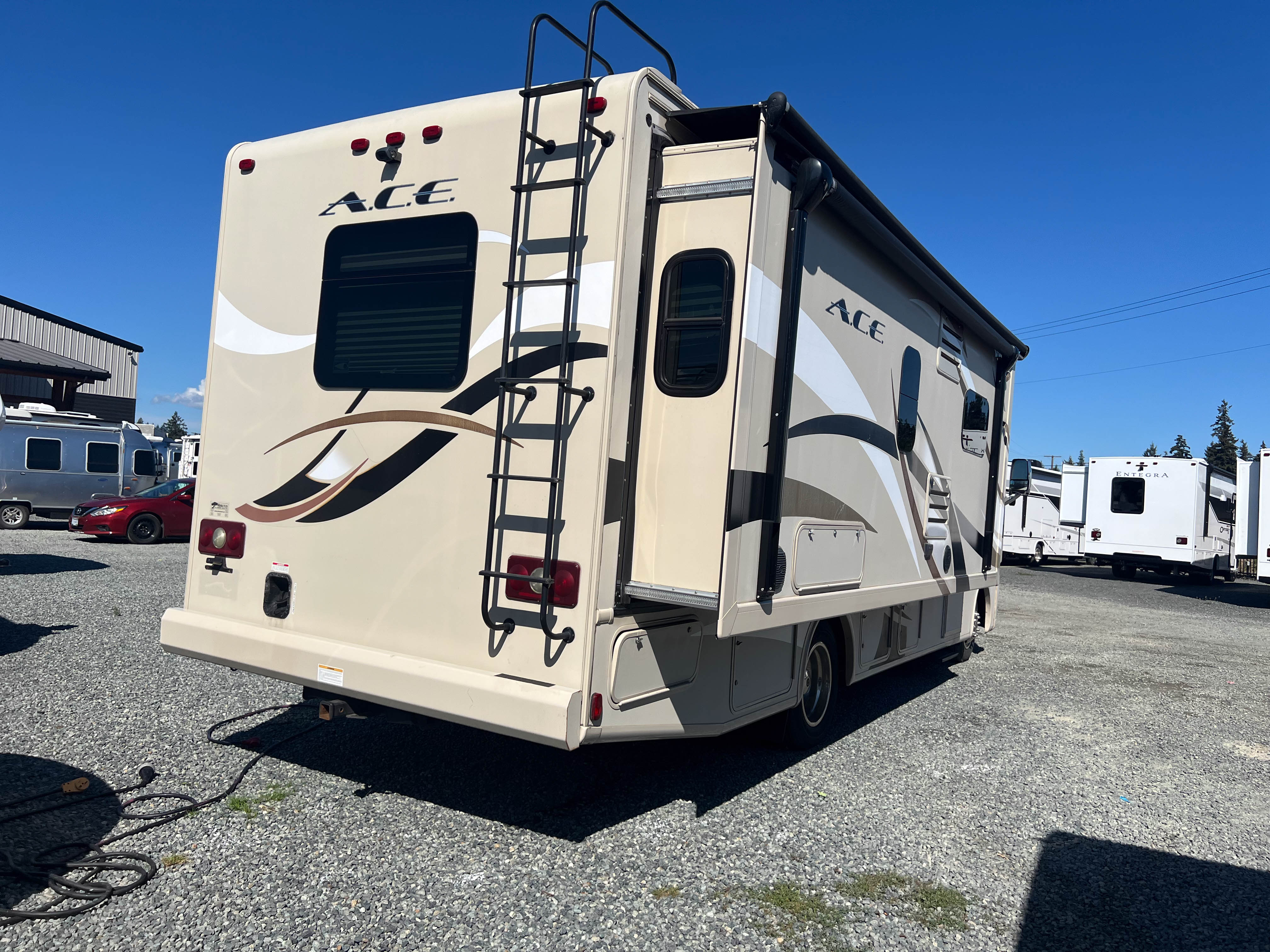 2015 Thor Motor Coach ACE 27.1 - Image 7