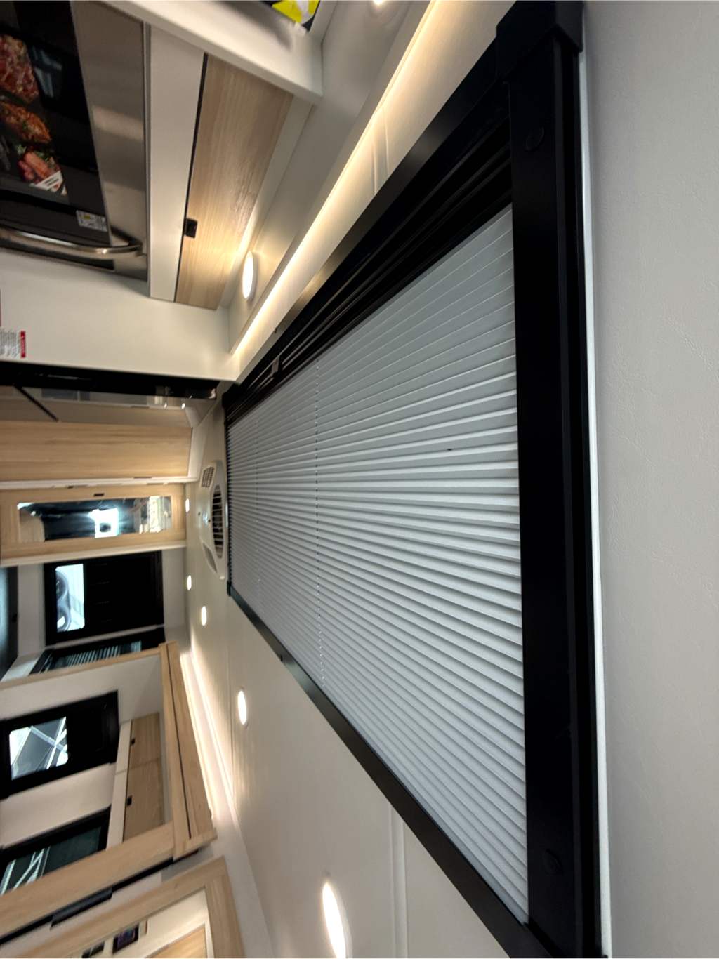 2027 JAYCO MELBOURNE PRESTIGE 25LP - Image 14