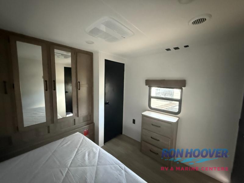 2026 PALOMINO 29BHSQ - Image 14
