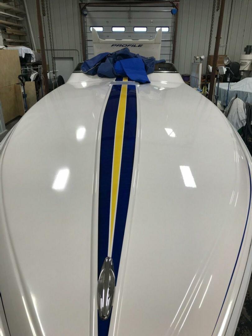 2002 Profile 33 V - Image 15