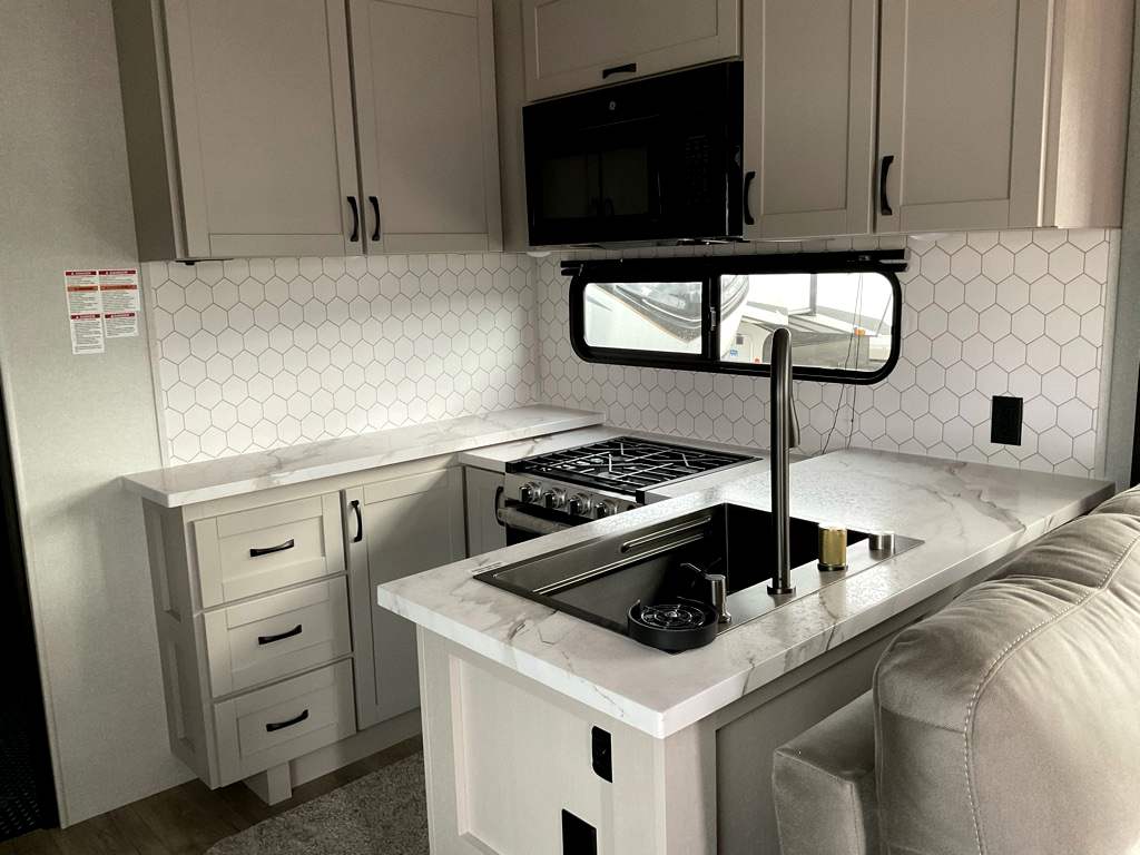 2026 JAYCO SEISMIC 399 - Image 8