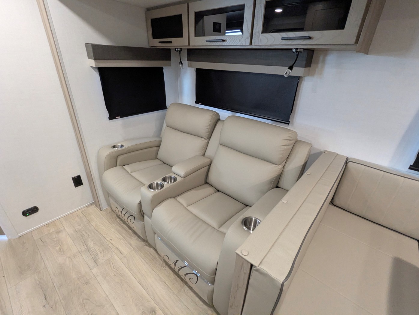 2026 Forest River Rockwood Ultra Lite 2706BH - Image 24