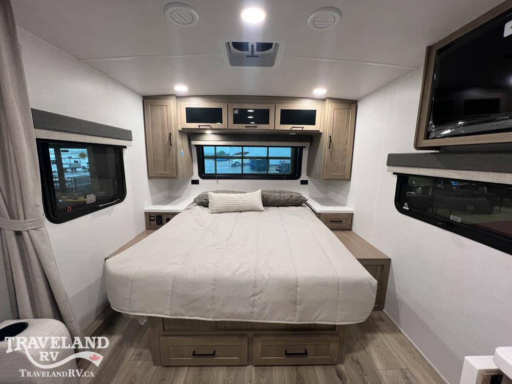 2027 Forest River Rockwood Mini Lite 2109S - Image 3