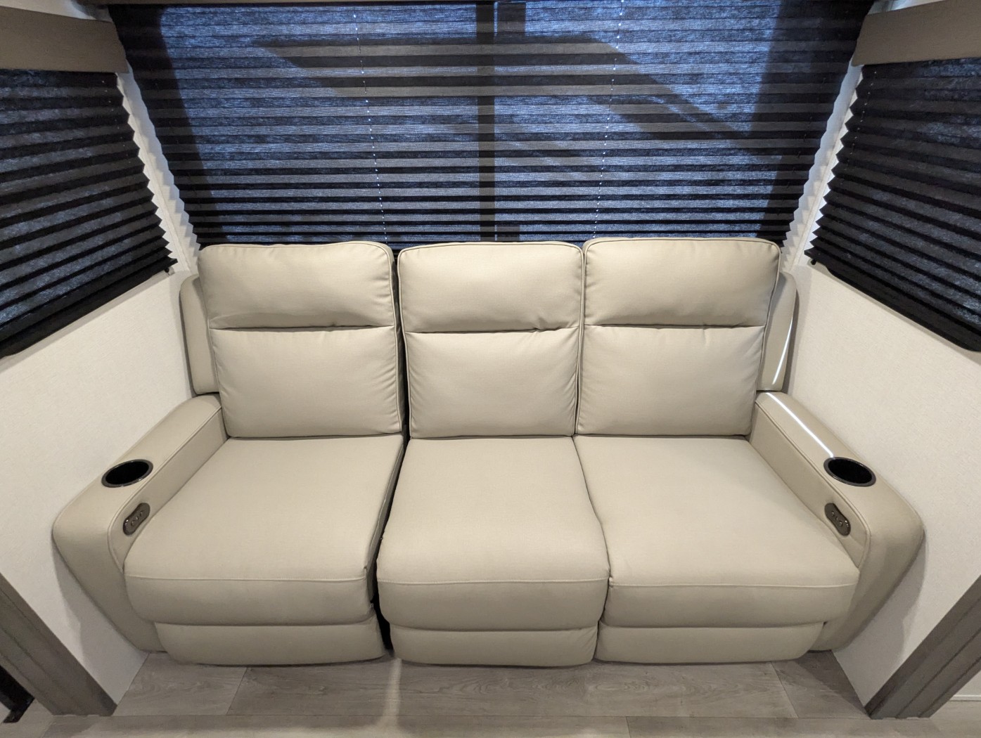 2026 Grand Design Transcend XPLOR 23BHX - Image 19
