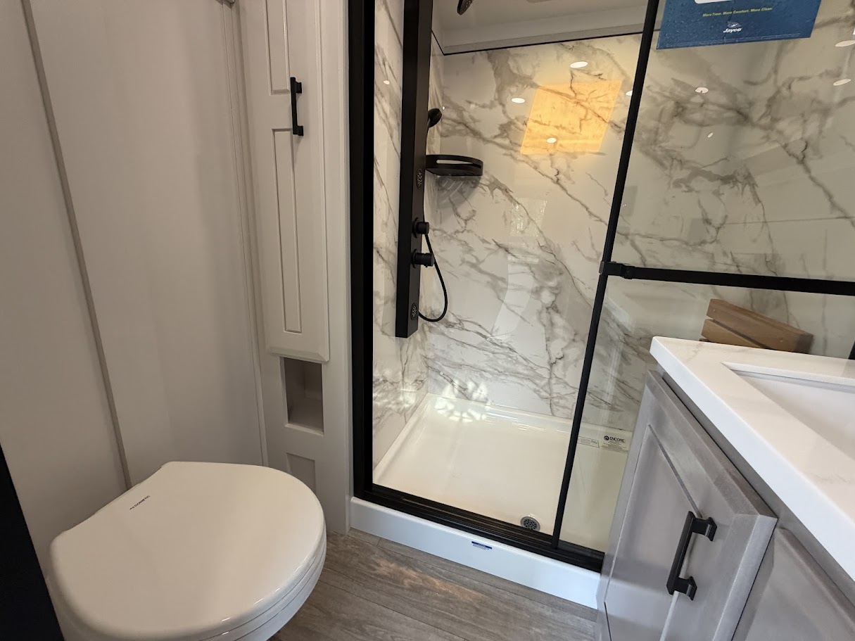 2027 JAYCO PINNACLE 32RLTS - Image 30