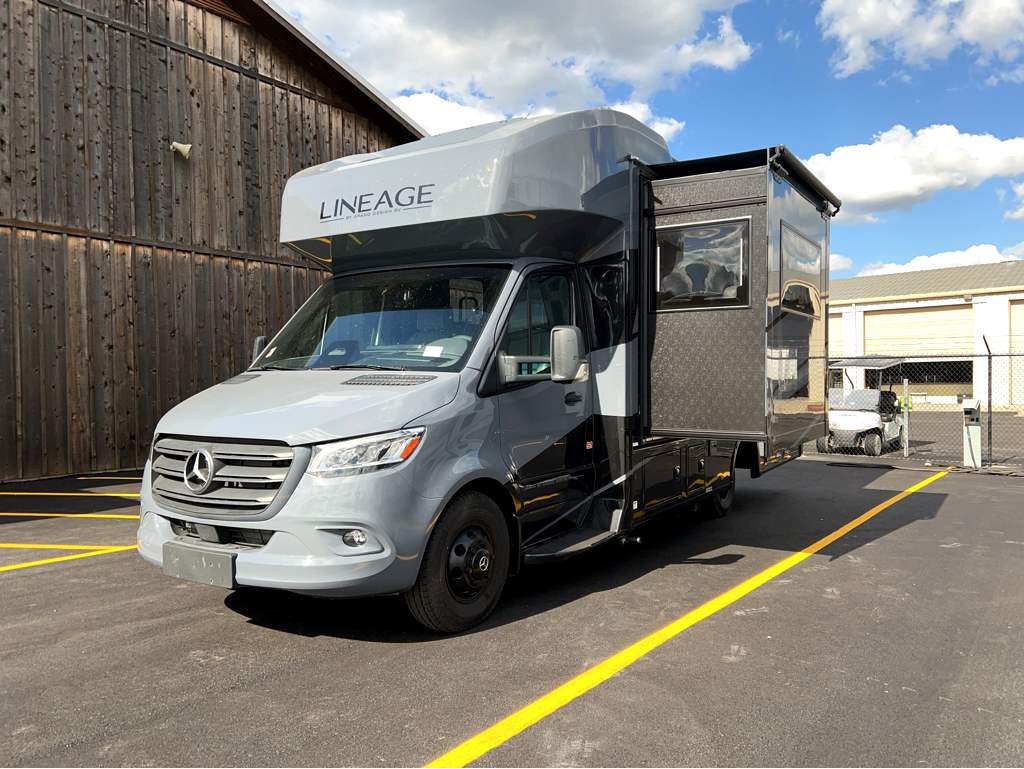 2026 Grand Design Lineage Series M 25TK - Image 2
