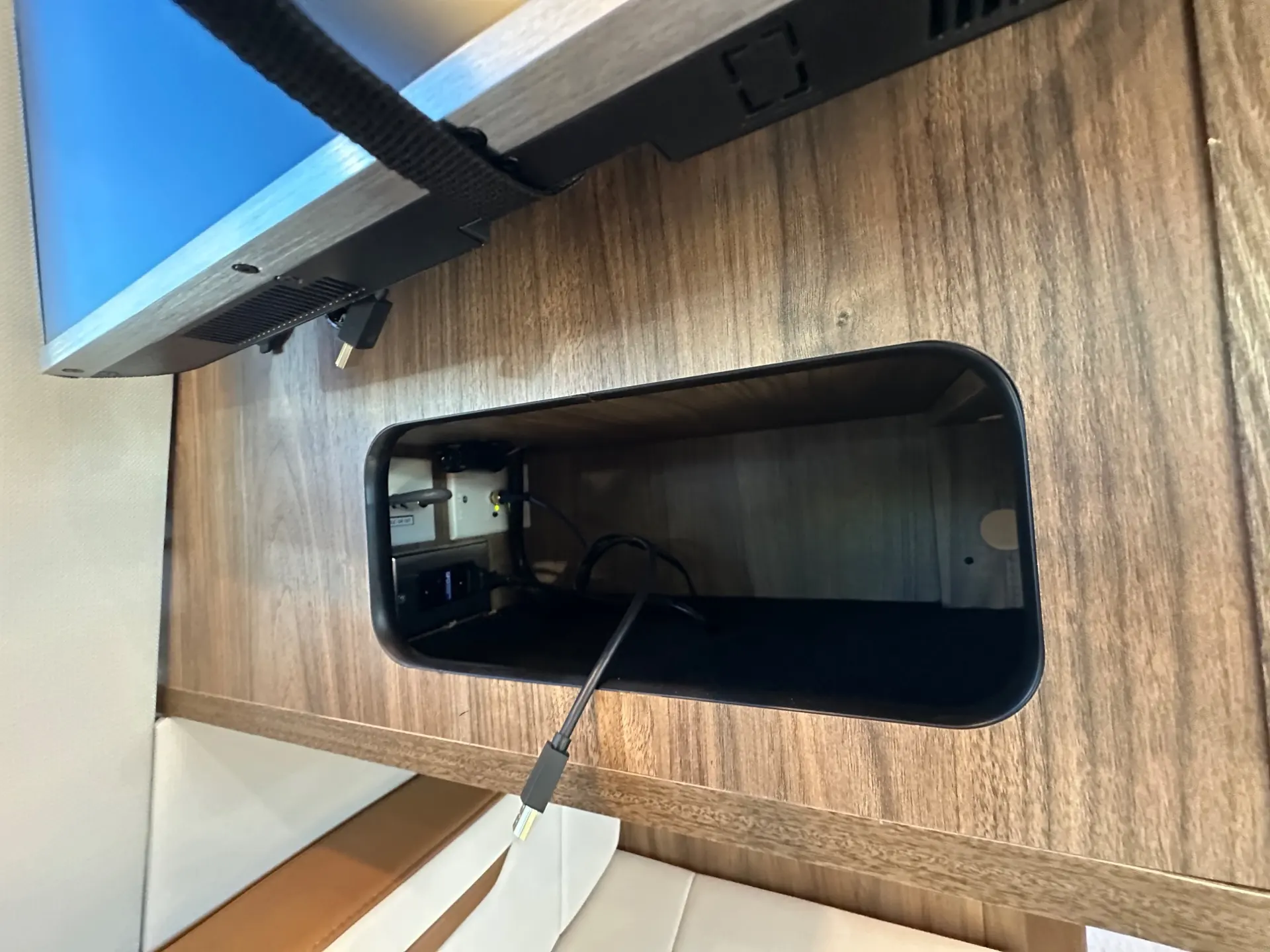 2027 Airstream Interstate 19GTX - Image 32