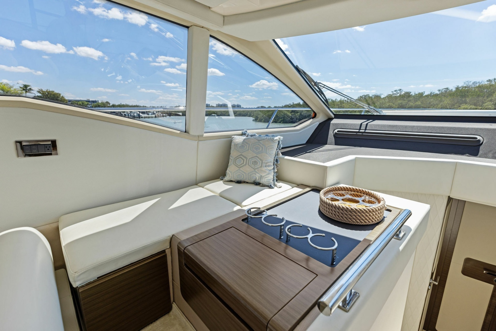 2015 Azimut 55S - Image 52
