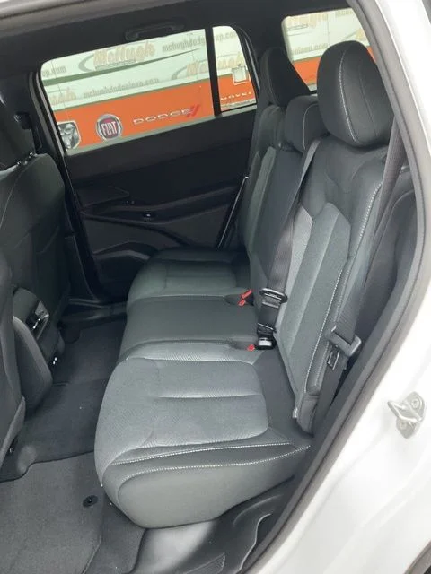 2026 Jeep Cherokee LAREDO 4X4 - Image 19