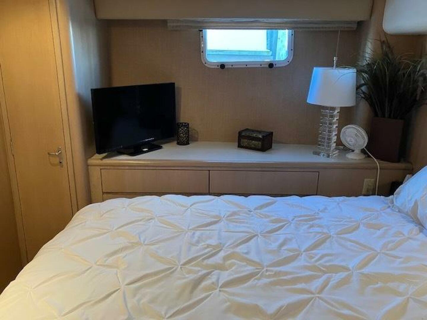 1996 Hatteras Sport Deck - Image 37