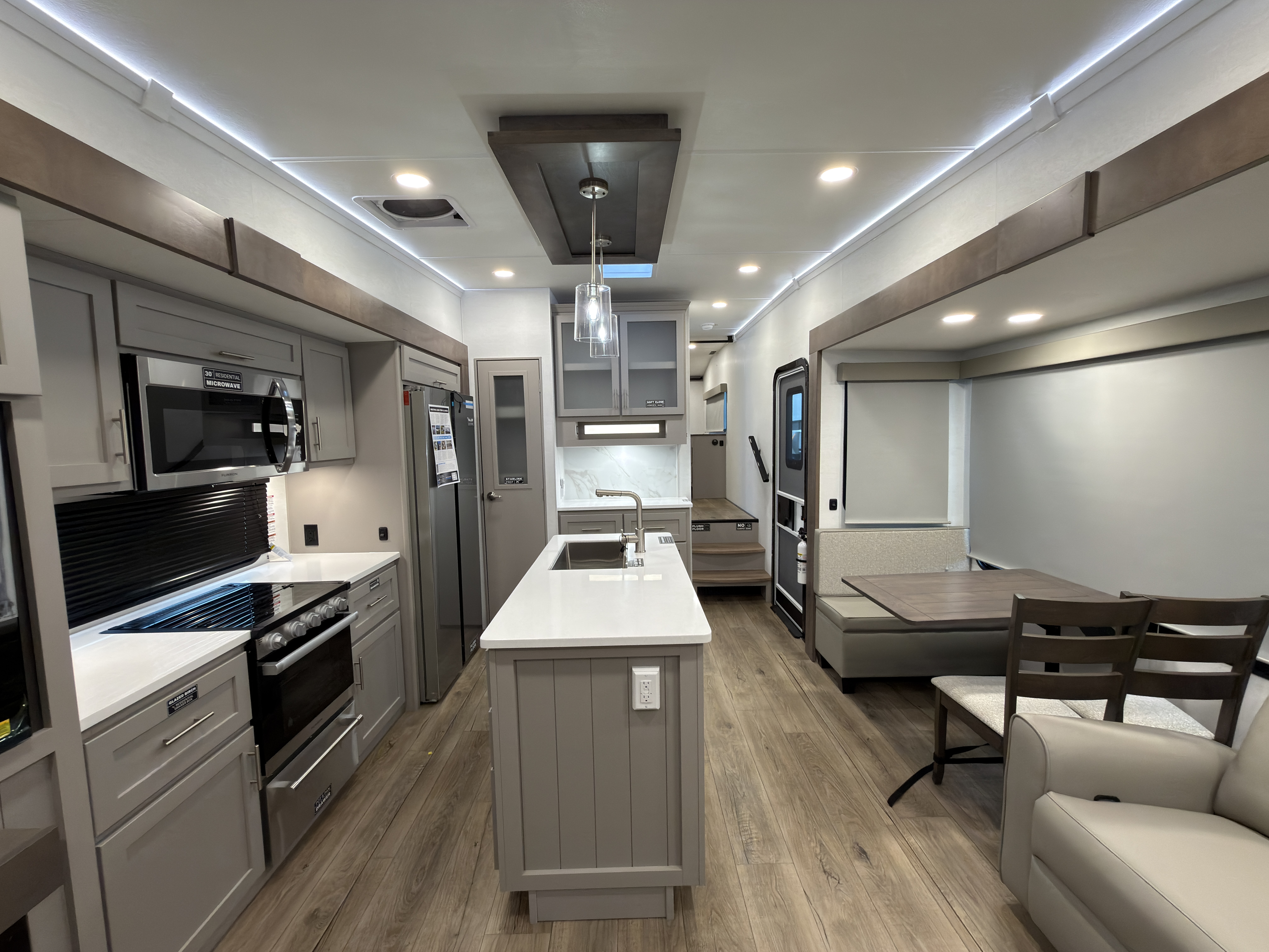 2026 Alliance RV Avenue 32RLS - Image 10