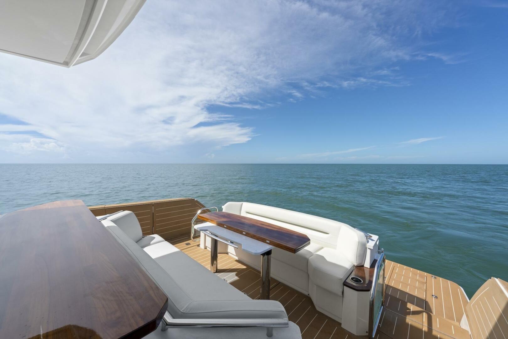 2023 Tiara Yachts EX 60 - Image 47