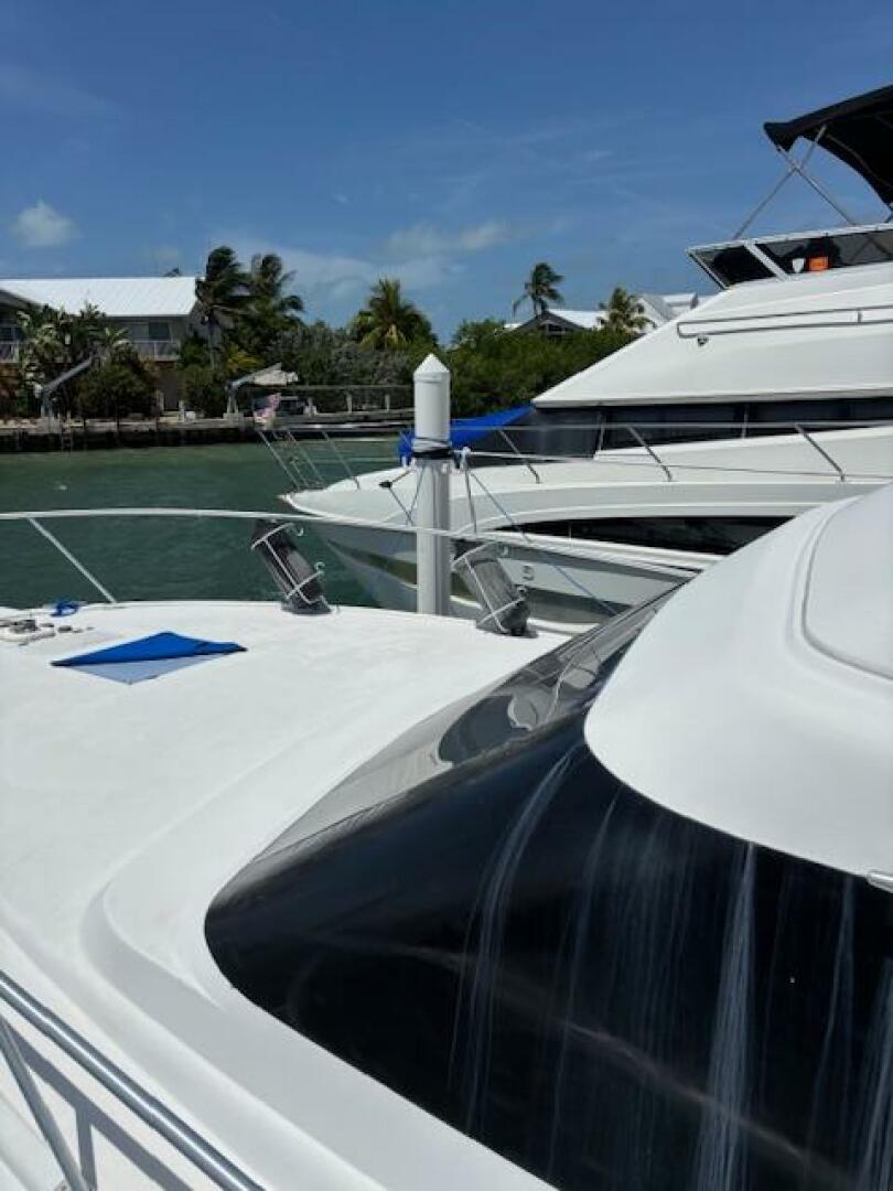 2006 Carver 43 Motor Yacht - Image 18