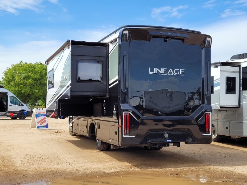 2026 Grand Design Lineage Series M 25FW - Image 2