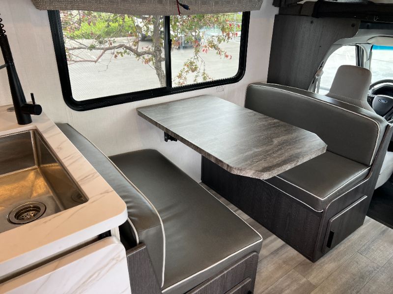 2024 Forest River Sunseeker LE 2950LE - Image 4