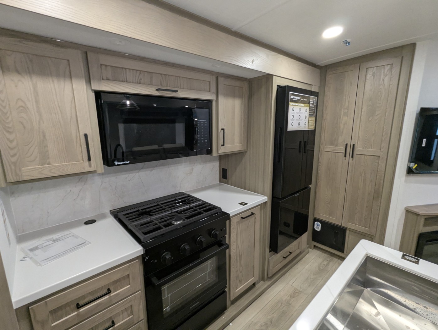 2026 Forest River Rockwood Signature 8336BH - Image 29