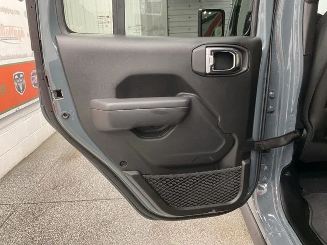 2025 Jeep Wrangler 4xe Rubicon 4x4 - Image 19