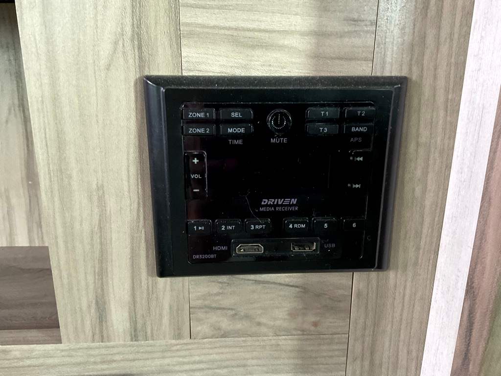 2022 FOREST RIVER ARTICWOLF M-3880 SUITE - Image 20