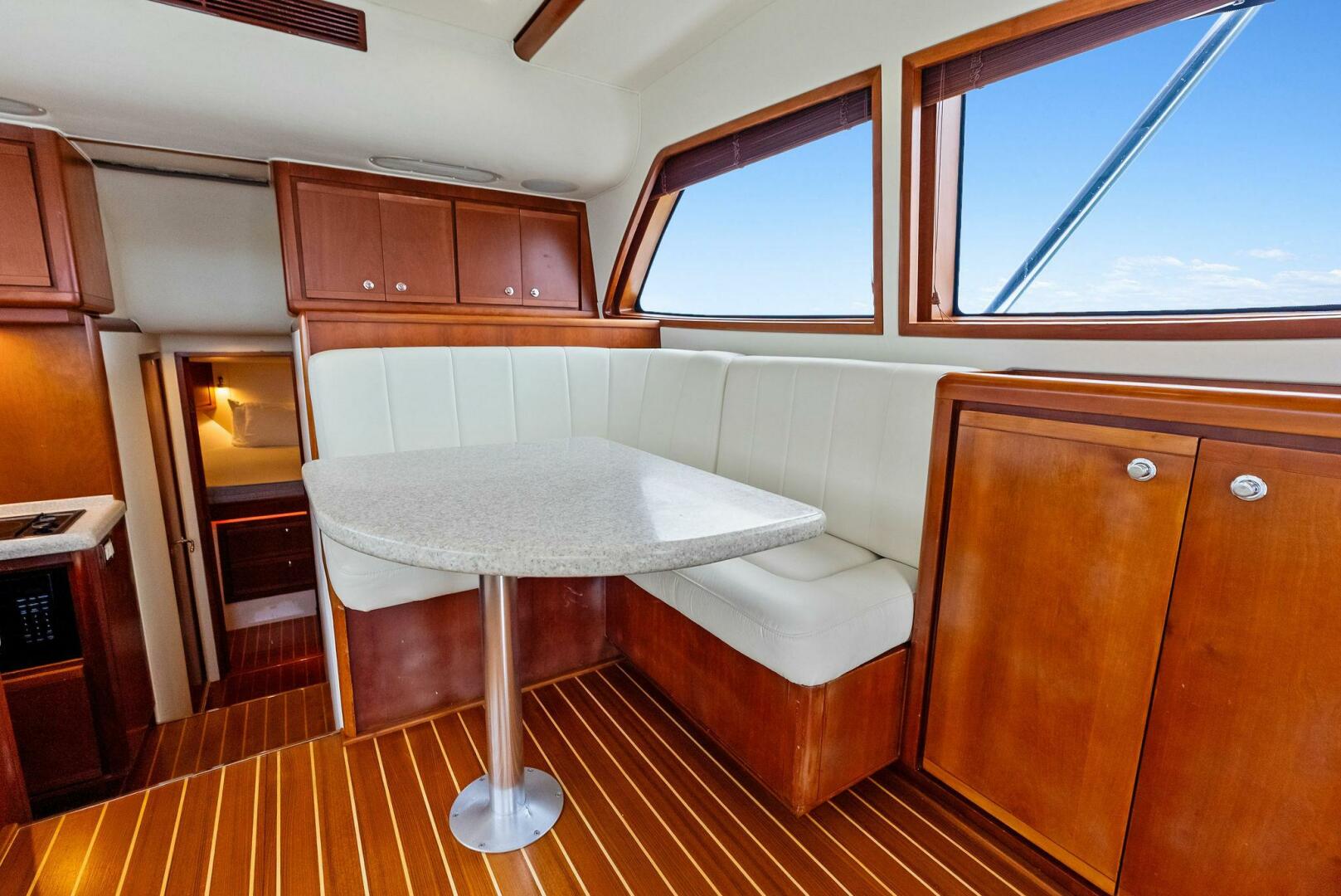 2006 BERTRAM Convertible Base - Image 35
