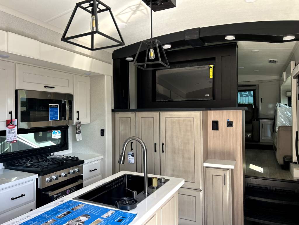 2026 JAYCO PINNACLE 39FLOK - Image 8