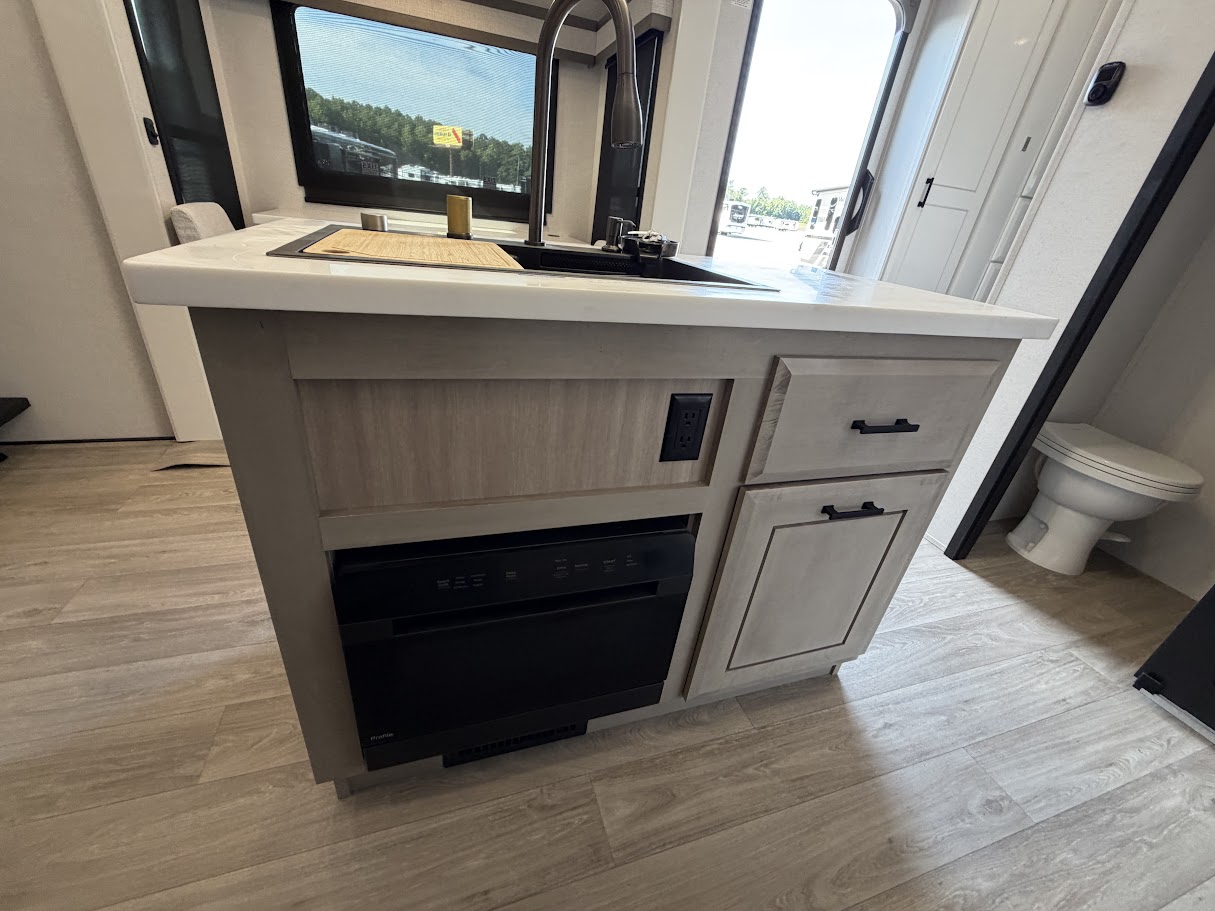 2027 JAYCO PINNACLE 39FLOK - Image 37