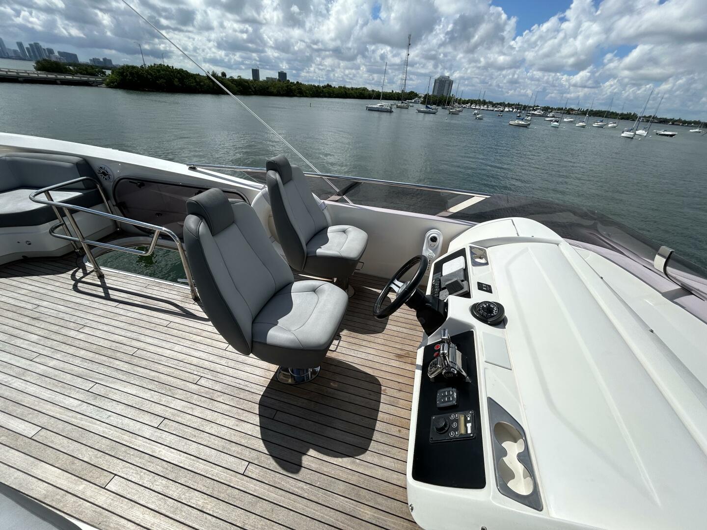 2014 Princess S72 - Image 33