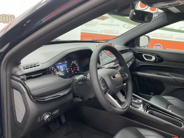 2026 Jeep Compass Latitude Altitude 4x4 - Image 9