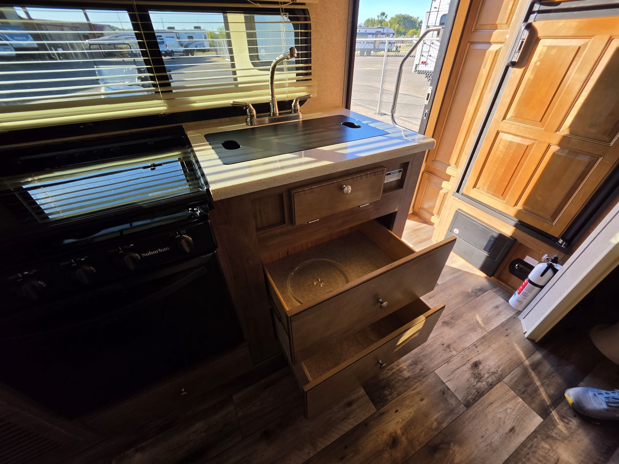 2017 FLAGSTAFF MICROLITE 21FBRS - Image 18