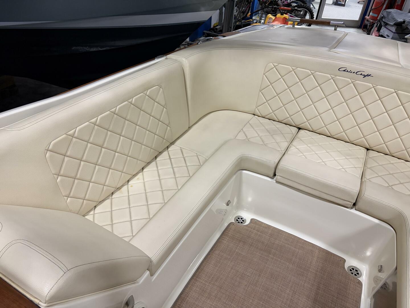 2020 Chris-Craft - Image 29