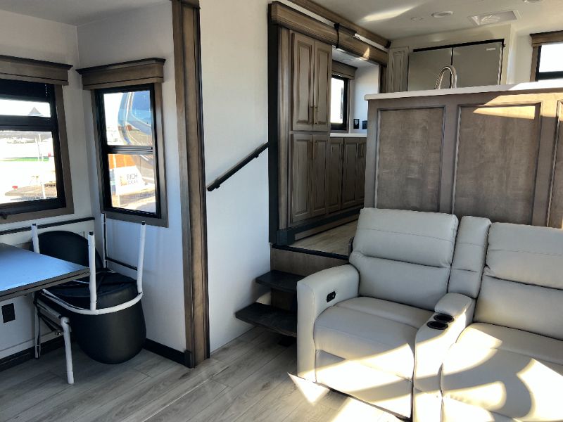 2026 Keystone Montana 3901RK - Image 6