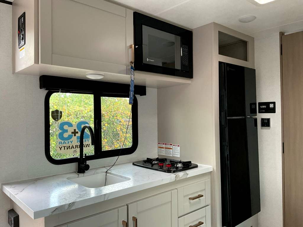 2027 Jayco Jay Feather Air SL 17BHSL - Image 11