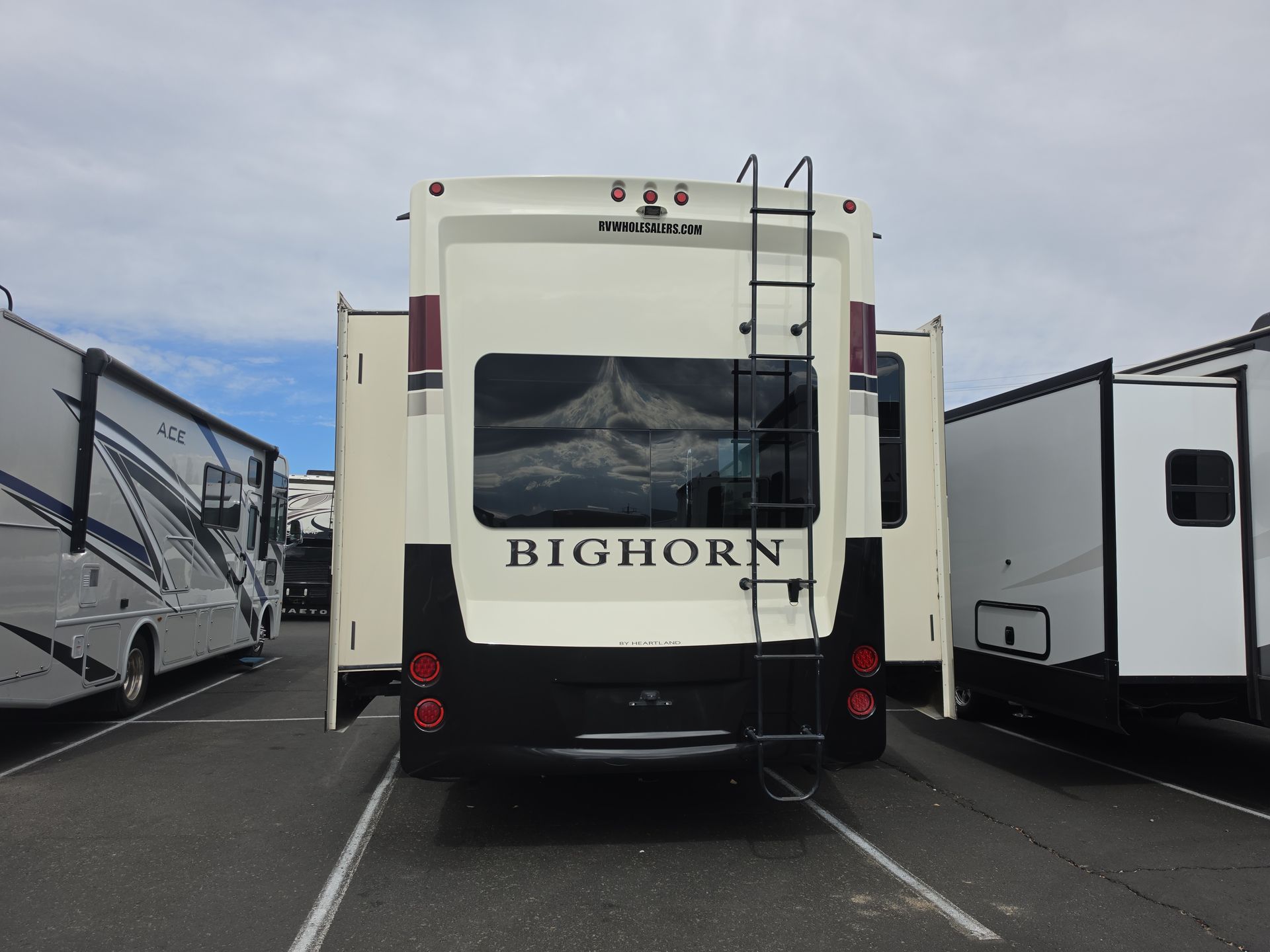 2019 Heartland Bighorn BH 3160 ELITE - Image 17