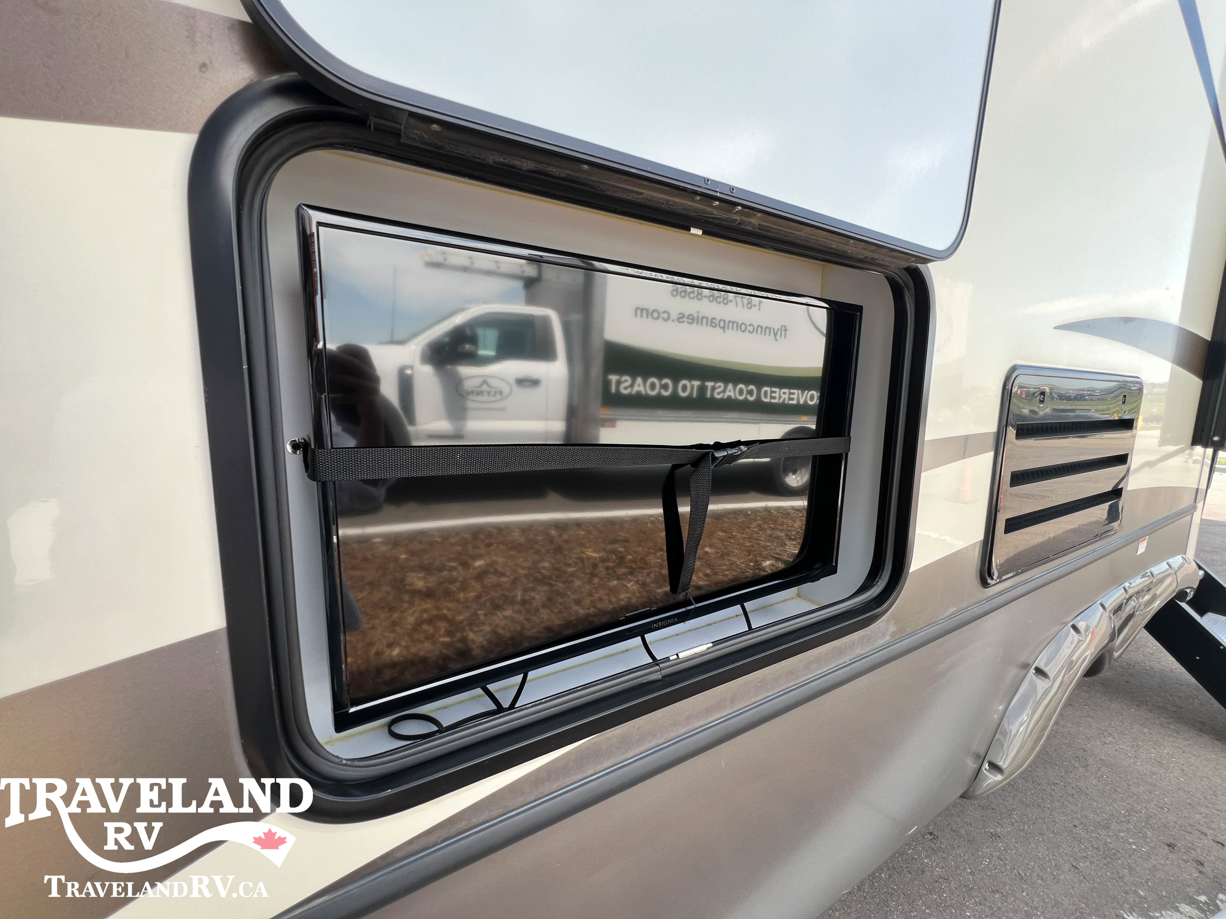 2018 KEYSTONE MONTANA 3160RL LEGACY EDITION - Image 5